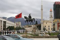 Χρυσάφι στα πόδια της Σακίρα από Αλβανία