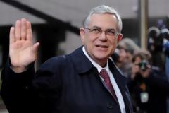 Η διαπλοκή θέλει τον Παπαδήμο