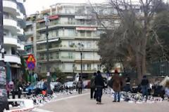 Θεσσαλονίκη: Κατάληψη αρχαίων μνημείων από λαθρομετανάστες μικροπωλητές!