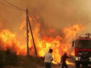 Φωτογραφία για Σε εξέλιξη μεγάλη φωτιά στην Κερατέα