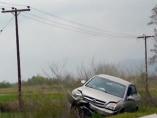 Φωτογραφία για 21χρονος έπεσε με το αυτοκίνητο του πάνω σε κολόνα της Δεή