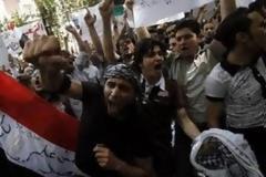 Τους συνέλαβαν για προσβολή του βασιλιά