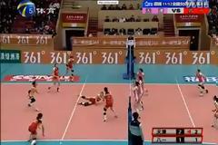 Επική φάση σε αγώνα γυναικείου volley (Video)