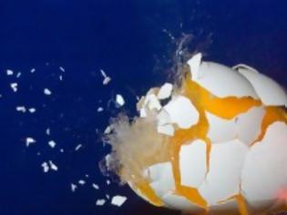 Φωτογραφία για VIDEO: Αβγά και πορσελάνες σπάνε σε αργή κίνηση!