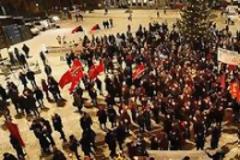 Πορεία στο κέντρο του Οσλο με σύνθημα «η ΕΕ δεν αξίζει το Νόμπελ Ειρήνης»