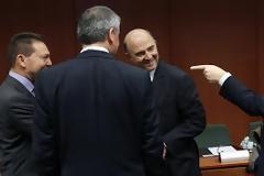 Επαναγορά και φορολογικό “ξεκλειδώνουν” τη δόση