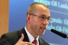 Άσμουσεν: Το ελληνικό χρέος θα μειωθεί, δεν θα διαγραφεί