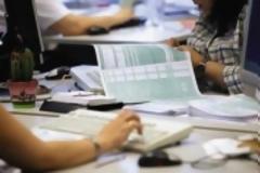 Η Κομισιον θα ελέγχει ηλεκτρονικά τις καταθέσεις των Ελλήνων πολιτών