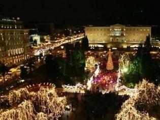 Φωτογραφία για ΤΑ ΦΩΤΑ ΤΩΝ ΧΡΙΣΤΟΥΓΕΝΝΩΝ ΑΝΑΒΟΥΝ ΣΤΗΝ ΠΛΑΤΕΙΑ ΣΥΝΤΑΓΜΑΤΟΣ