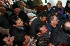 Σοβαρά επεισόδια ..Πολίτες μπούκαραν μέσα στη Κυπριακή Βουλή για να αποτρέψουν νομοσχέδιο..