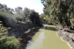 Των φρονίμων τα παιδιά ... καθαρίζουν και τα ρέματα!
