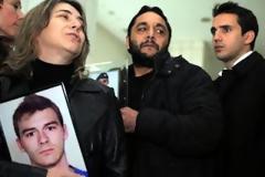 «Δολοφόνοι, θα έπρεπε να είχατε πεθάνει. Σας χρειάζεται ηλεκτρική καρέκλα»