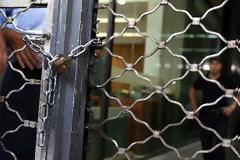 ΣΥΡΙΖΑ: Η λειτουργία των καταστημάτων τις Κυριακές θα φέρει νέα λουκέτα