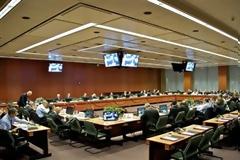 Η επαναγορά χρέους στο επίκεντρο του Eurogroup