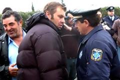 «Αν κλείσουν το αστυνομικό τμήμα, θα βγούμε στο δρόμο»