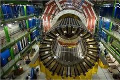 Τα «χρυσά» βραβεία στον Χόκινγκ και το CERN