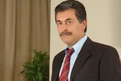 Μας δουλεύει κανονικά ο αντιπεριφερειάρχης Πειραιά Στέφανος Χρήστου...