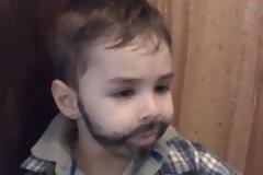 Χαμός στο You Tube: 5χρονος με...μούσια τραγουδά Παντελίδη!