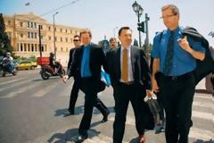 Στα χέρια της τρόικας όλες οι καταθέσεις!