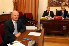 ''ΒΡΟΧΗ'' ΕΝΣΤΑΣΕΩΝ ΑΠΟ ΒΟΥΛΕΥΤΕΣ ΟΛΩΝ ΤΩΝ ΚΟΜΜΑΤΩΝ ΓΙΑ ΤΗΝ ΕΚΘΕΣΗ ΠΡΟΒΟΠΟΥΛΟΥ