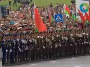 Φωτογραφία για ΒΙΝΤΕΟ:Λευκορώσοι στρατιώτες σε επίδειξη ντόμινο