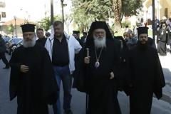 Αρχιεπίσκοπος Ιερώνυμος όπως Χριστόδουλος: 