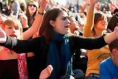 Kόντρα μαθητών και αστυνομίας στην Ηγ/τσα για μια πορεία!
