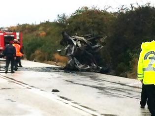 Φωτογραφία για Λαοθάλασσα στην κηδεία Βουρβαχάκη στον Πετρέ Ρεθύμνου