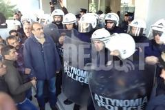 ΠΟΕ-ΟΤΑ: ''ΠΑΡΤΕ ΤΑ ΜΝΗΜΟΝΙΑ ΚΑΙ ΦΥΓΕΤΕ ΑΠΟ ΕΔΩ'' (VIDEO)
