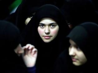 Φωτογραφία για Σαουδική Αραβία: Σάλος για το σύστημα εντοπισμού των γυναικών
