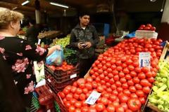 Ανοιχτή η αγορά του Ρέντη σε τιμές χονδρικής