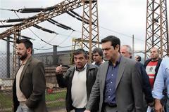 Το σχέδιο του Τσίπρα για να… βραχυκυκλώσει το δημόσιο