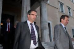 Η τρόικα αποκτά δικαίωμα κατάσχεσης της δημόσιας περιουσίας