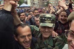 Αμερικανοί αξιωματούχοι, λομπίστες στο Κόσοβο