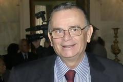 ΣΑΡΑΝΤΗΣ ΚΑΡΓΑΚΟΣ : ΤΟ ΣΧΟΛΕΙΟ ΚΑΝΕΙ ΤΑ ΠΑΙΔΙΑ ΠΤΥΧΙΟΥΧΟΥΣ ΒΛΑΚΕΣ