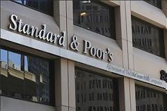 Προειδοποίηση της Standard & Poor's προς την Αγγλία.