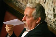 Μανώλης...Δεν είναι η πρώτη φορά που προωθεί διάσπαση...
