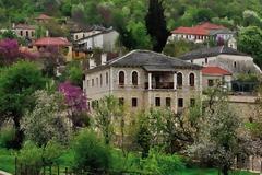 Διαρρήξεις η μια μετά την άλλη στα χωριά του Πωγωνίου