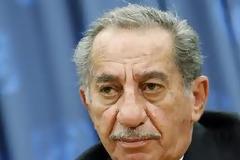Απάντηση στον Γιάννη Πρετεντέρη για τις ύβρεις του στον Τάσσο Παπαδόπουλο, από τον καθηγητή Π. Ήφαιστο