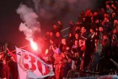 ΕΝΤΑΣΗ ΣΤΗ Ν. ΣΜΥΡΝΗ ΚΑΙ... ΡΙΨΕΙΣ ΑΝΤΙΚΕΙΜΕΝΩΝ ΣΤΟΝ ΠΑΓΚΟ ΤΟΥ ΟΛΥΜΠΙΑΚΟΥ