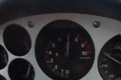 Μια FERRARI 360 Modena πιάνει από στάση τα 230 χλμ/ώρα! [video]