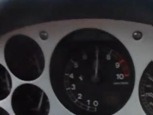 Φωτογραφία για Μια FERRARI 360 Modena πιάνει από στάση τα 230 χλμ/ώρα! [video]