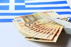 Μισθοί 2012 vs 2009: κατά 6.230 ευρώ χαμηλότεροι
