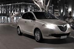 H Lancia Ypsilon με διπλό καύσιμο!