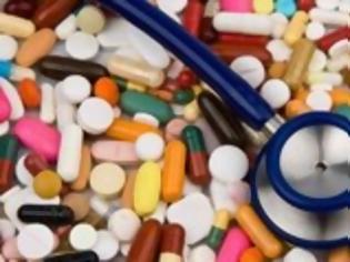 Φωτογραφία για Παραλύει ο χώρος της Υγείας: Επίσχεση εργασίας οι γιατροί, «ρολά» τα φαρμακεία
