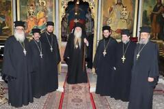 Αιγιάλεια: Χειροθεσίες κληρικών από τον Μητροπολίτη Αμβρόσιο