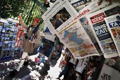 REUTERS: ΣΥΚΡΟΥΣΕΙΣ ΣΥΜΦΕΡΟΝΤΩΝ, ΔΙΑΠΛΟΚΗ ΚΑΙ ΔΙΑΦΘΟΡΑ ΣΤΑ ΕΛΛΗΝΙΚΑ ΜΜΕ