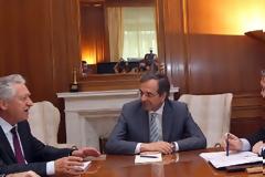 ΑΝΑΠΤΥΞΗ ΚΑΙ ΣΥΝΤΟΝΙΣΜΟΣ ΣΤΗΝ ΑΤΖΕΝΤΑ Σε εξέλιξη η σύσκεψη των αρχηγών στο Μαξίμου