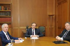 Παρέμβαση για τις κυβερνητικές αρρυθμίες