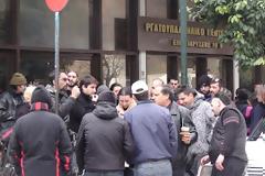 Κατάληψη στο Εργατικό Κέντρο Βόλου από τους εργαζόμενους στα 5μηνα